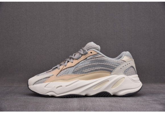 Adidas Yeezy Boost 700 V2 Cream G